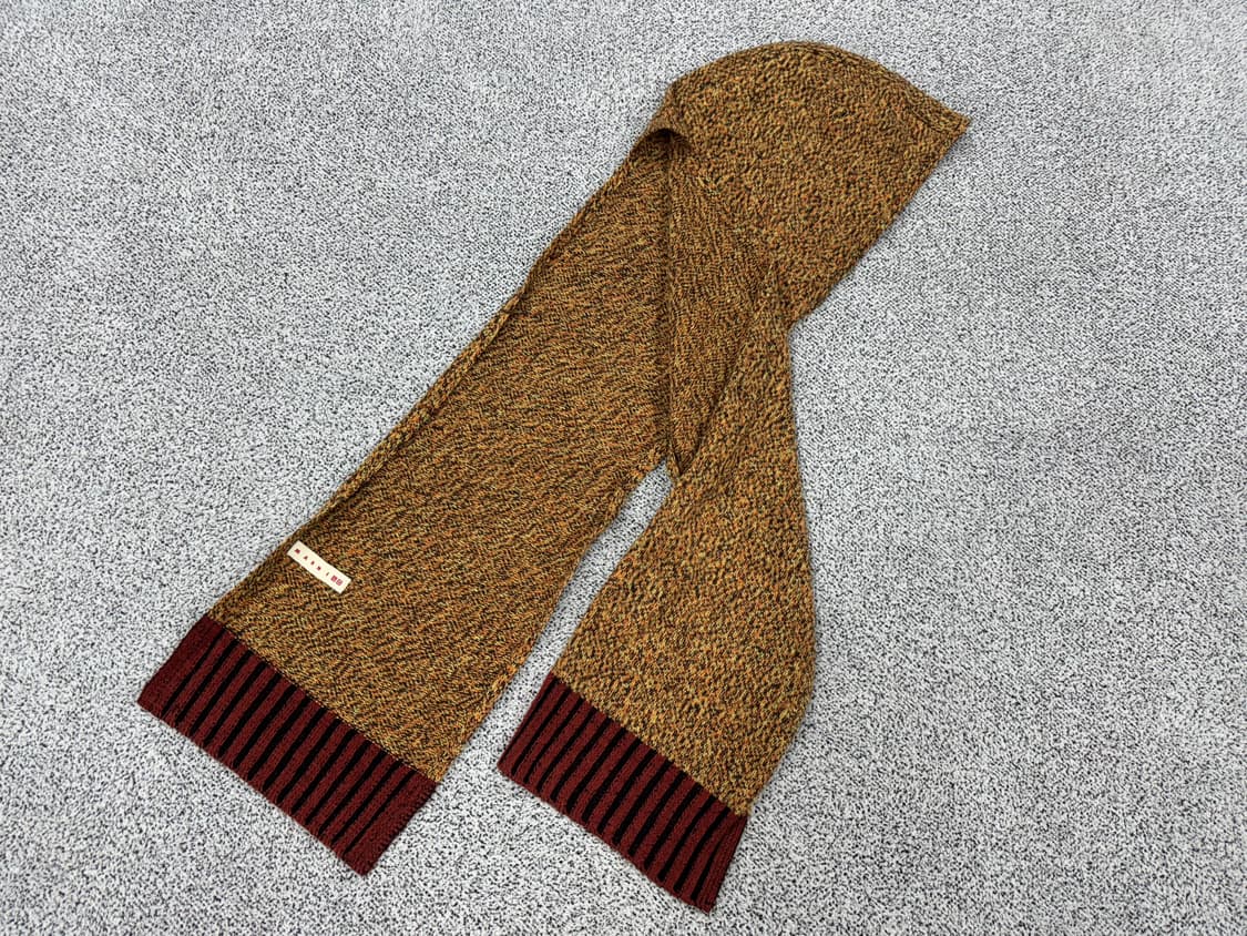 마르니 X 유니클로 니트 후드 머플러 상품이미지1