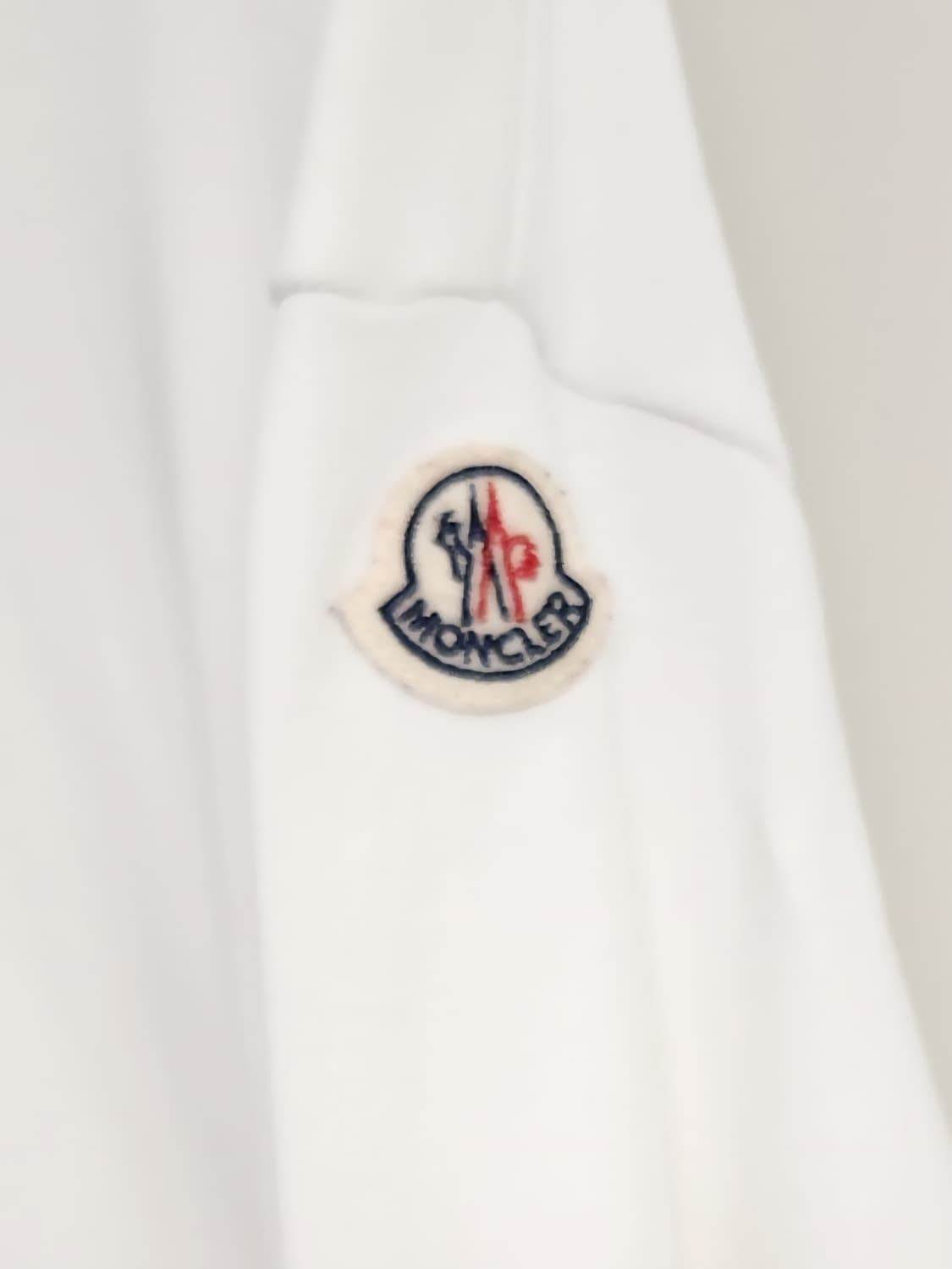 몽클레어 키즈 로고패치 크림화이트 백프릴 후드 원피스 14Y 상품이미지5