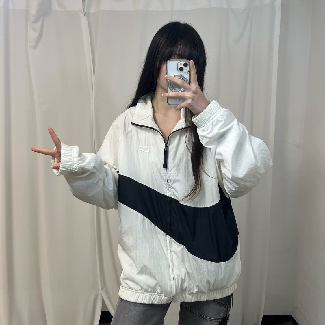 Nike big swoosh white windbreaker 상품이미지2
