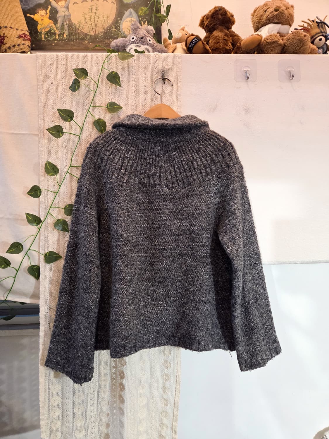 차콜 쓰리 버튼 가디건 상품이미지4