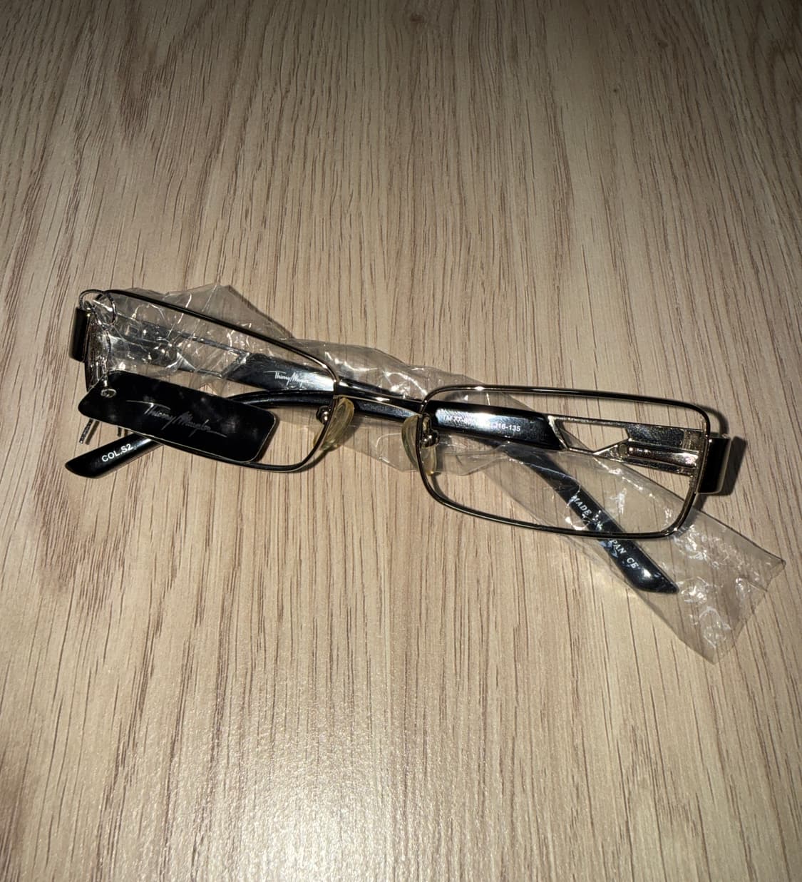 Mugler 뮈글러 실버 스퀘어 긱시크 안경 상품이미지1