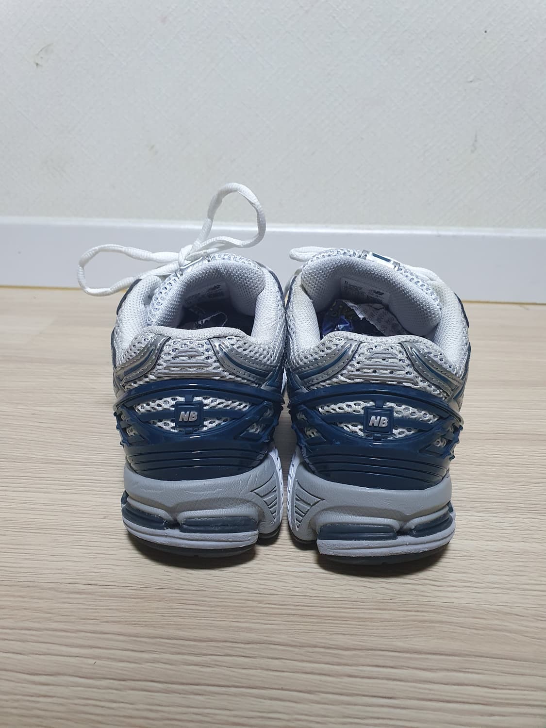 뉴발란스 1906R 운동화 250 상품이미지5