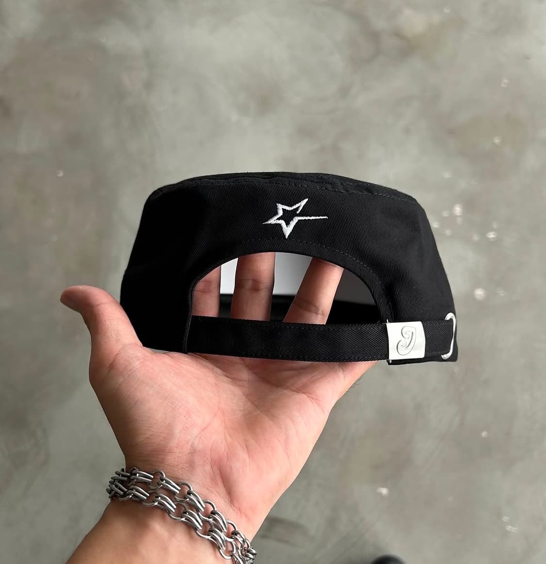 2IDIOTS LABEL DAISY PILLBOX CAP 상품이미지4