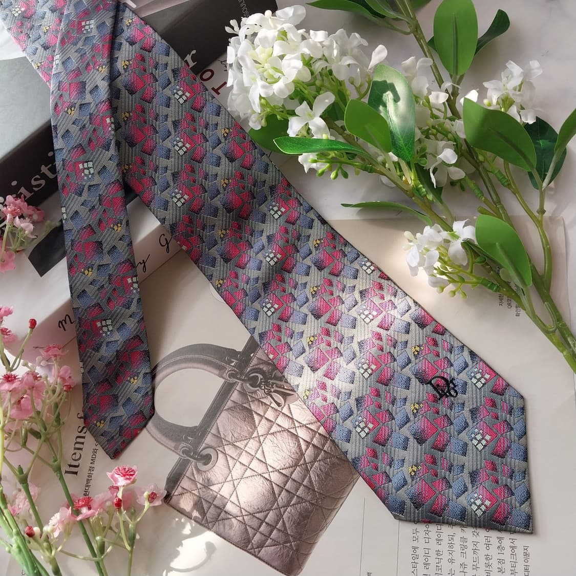 크리스찬 디올 넥타이 그레이 자카드 패턴 8.4cm A등급 K2146
 상품이미지2