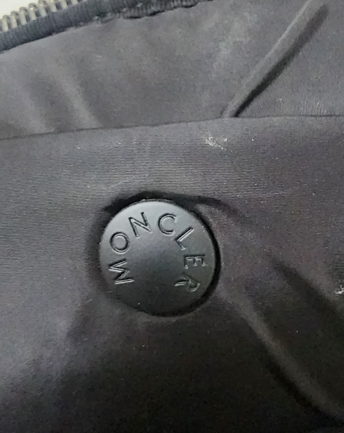 몽클레어 랩탑 패딩 클러치 상품이미지6