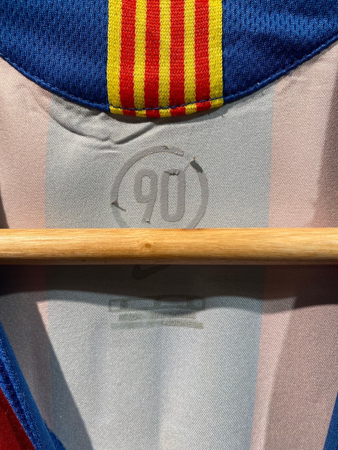 05-06 바르셀로나 호나우지뉴 홈 유니폼 상품이미지5