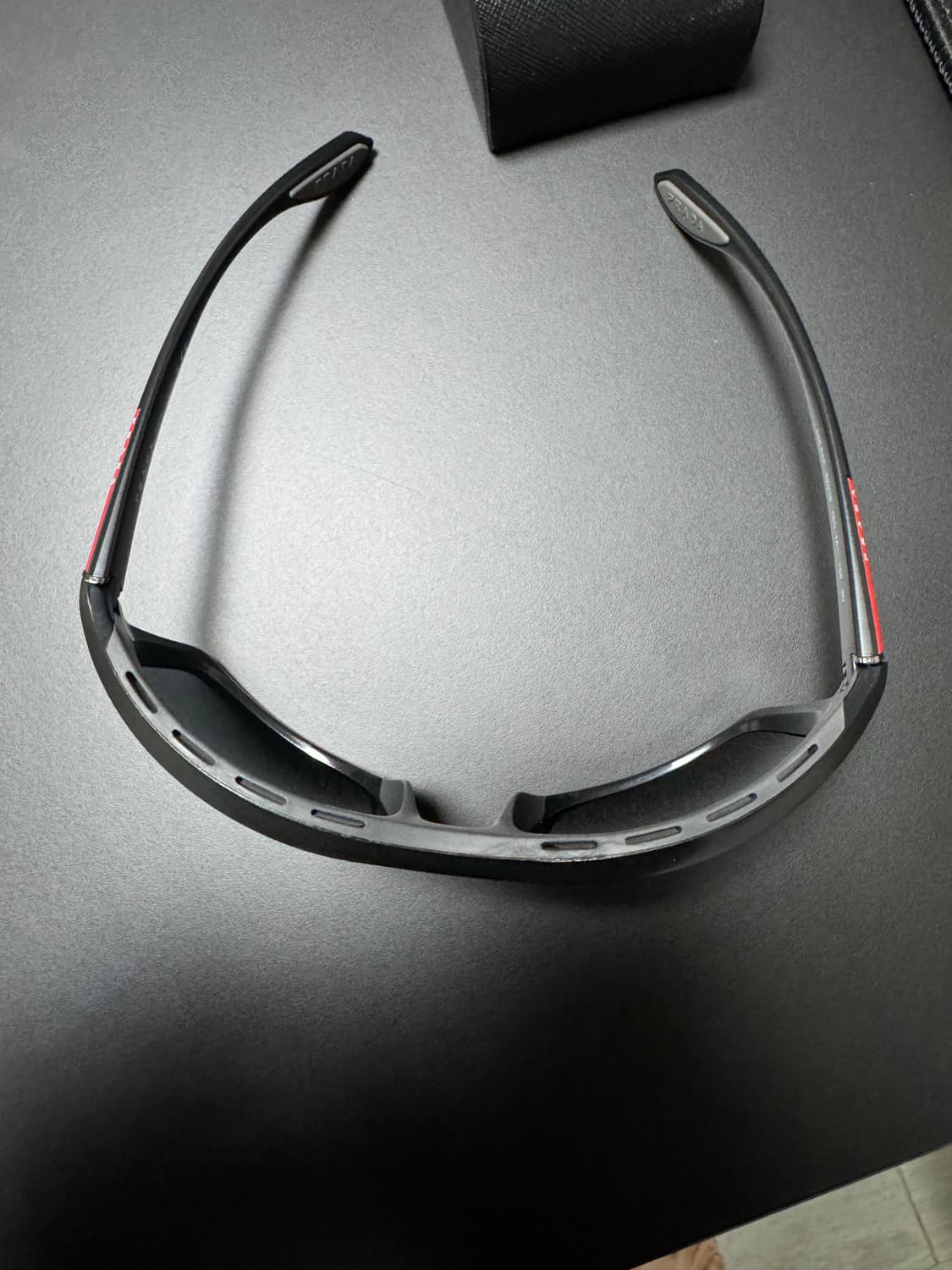 프라다 리네아 로사 상품이미지5