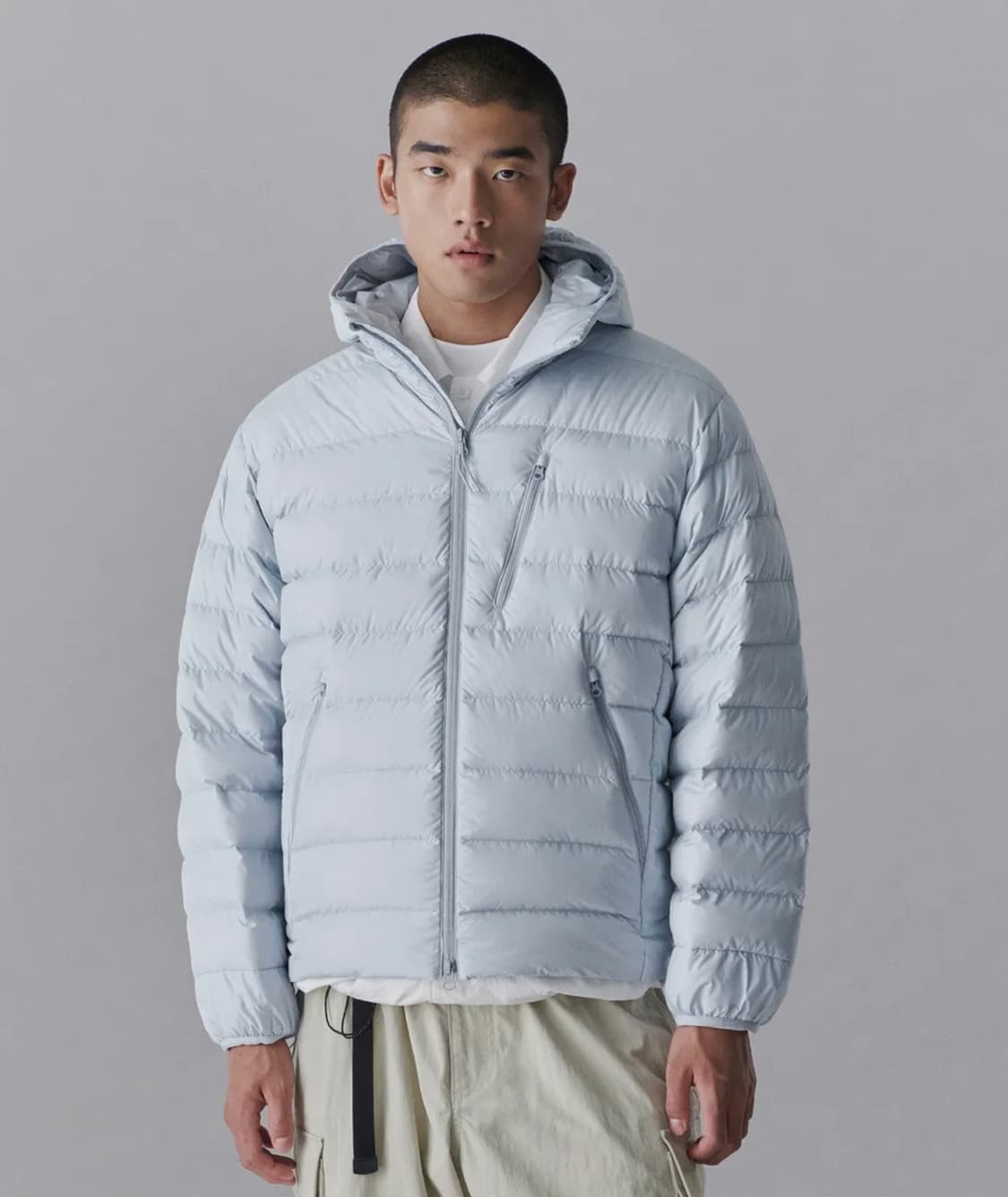 [2XL]클라우디블루/블랙 무신사 스탠다드 시티 레저 후드 라이트 다운 상품이미지1