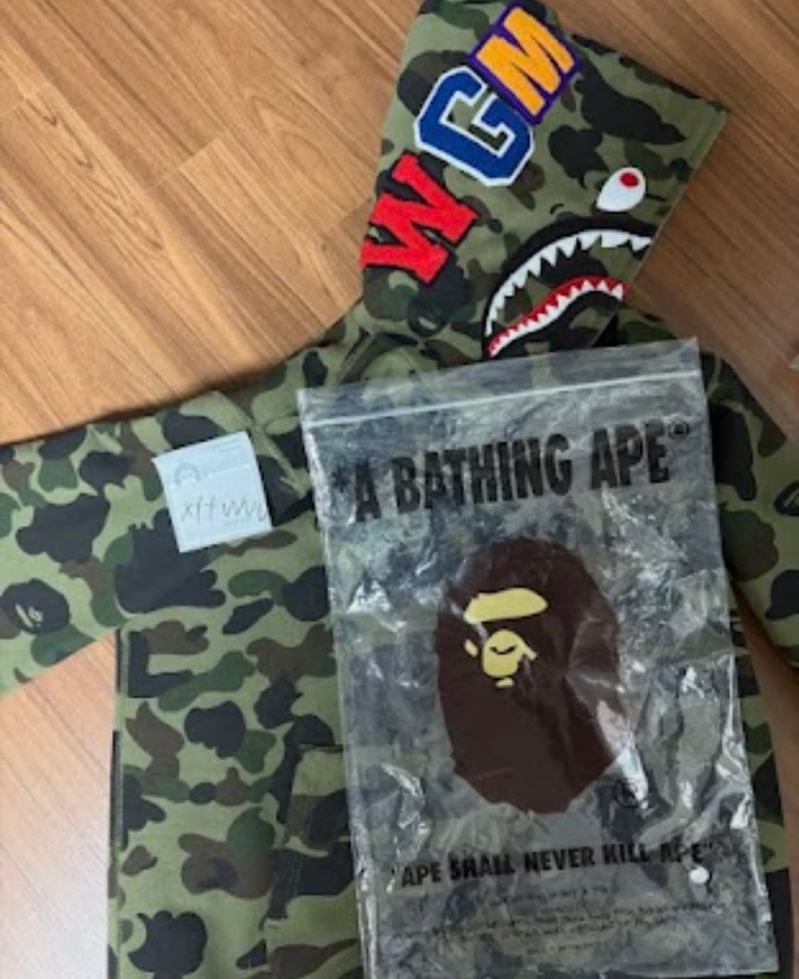 베이프 샤크후드 녹계 상품이미지1