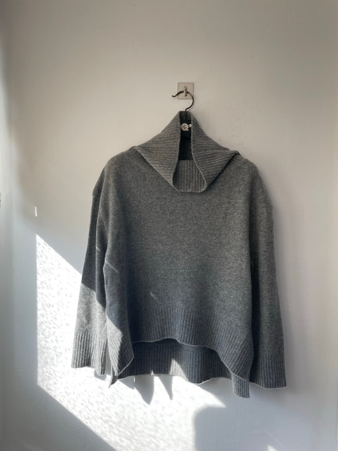 서브셋 하이넥 울캐시 니트 그레이 새상품 상품이미지1