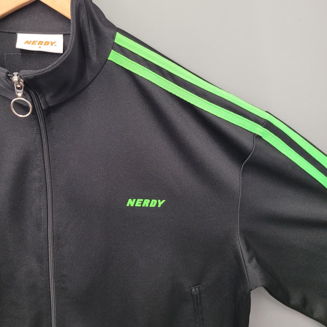 Nerdy 널디 트랙 자켓 네온그린/블랙 상품이미지5