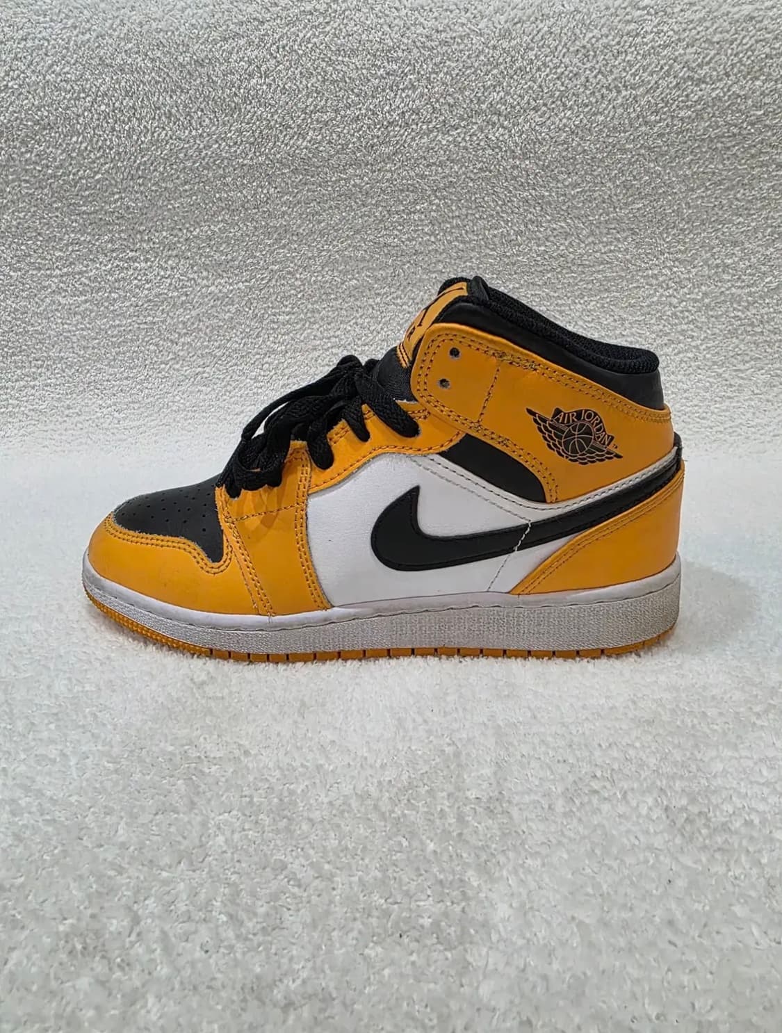 NIKE [나이키] 에어 조던1 미드 택시 상품이미지1