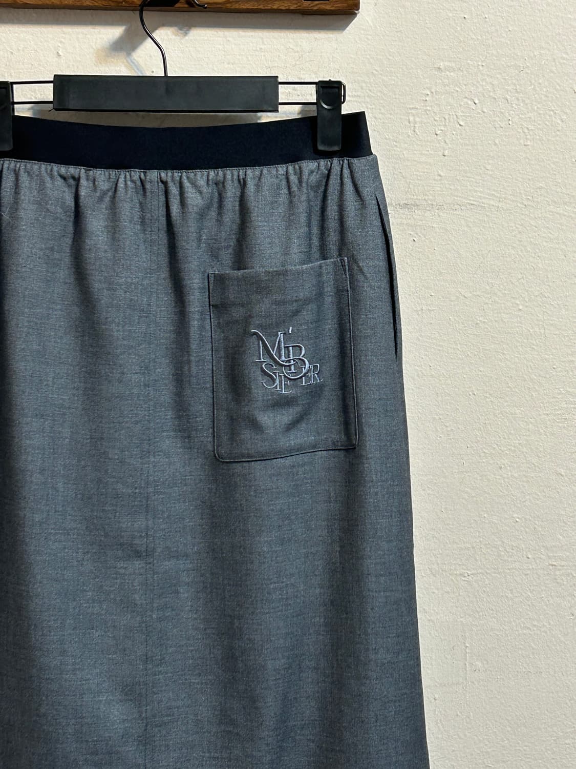 (deadstock) 엠버시 하이웨스트 플리츠 미디 스커트 상품이미지6