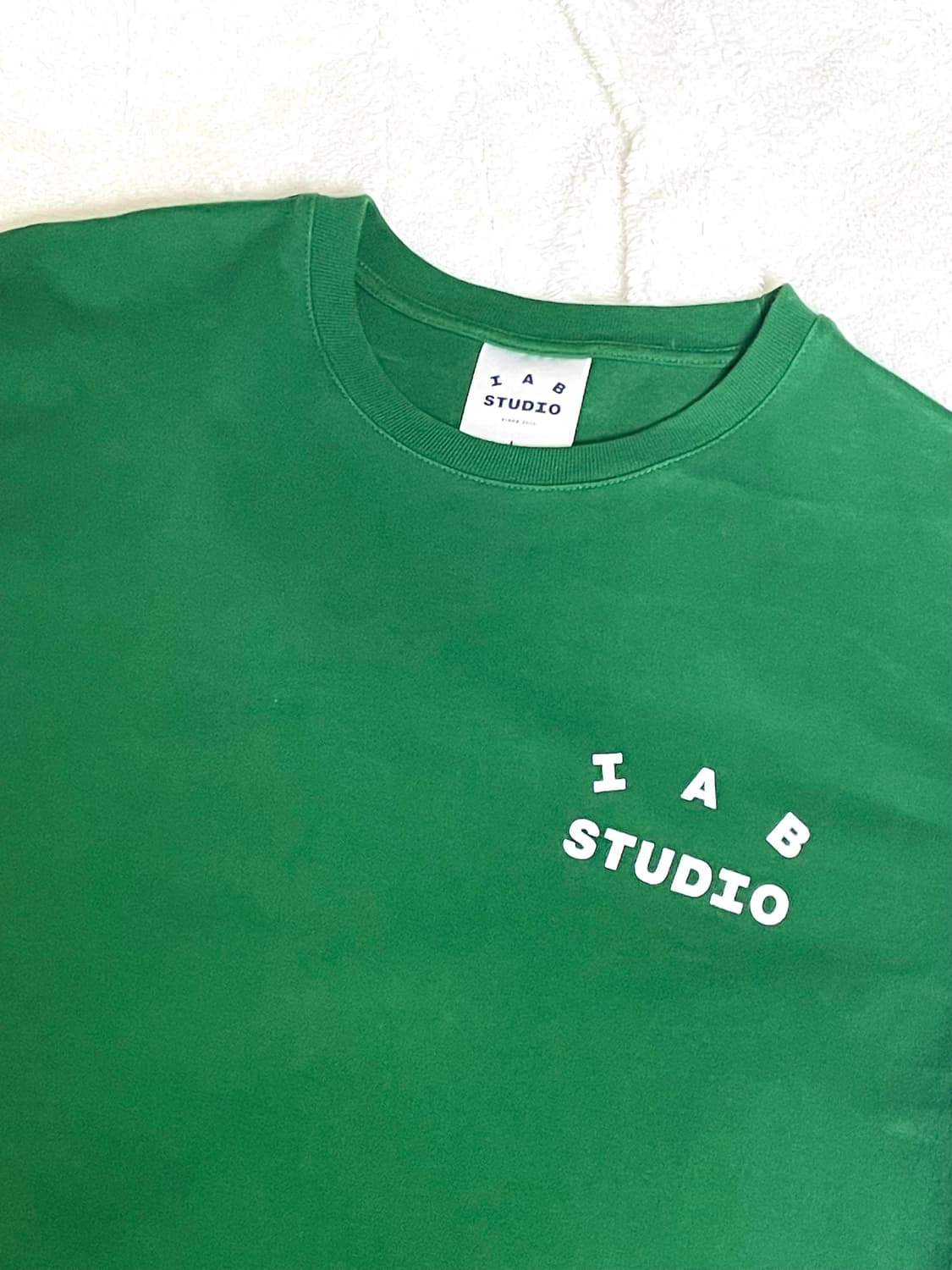 아이앱스튜디오 그린 반팔 L 22FW 상품이미지4