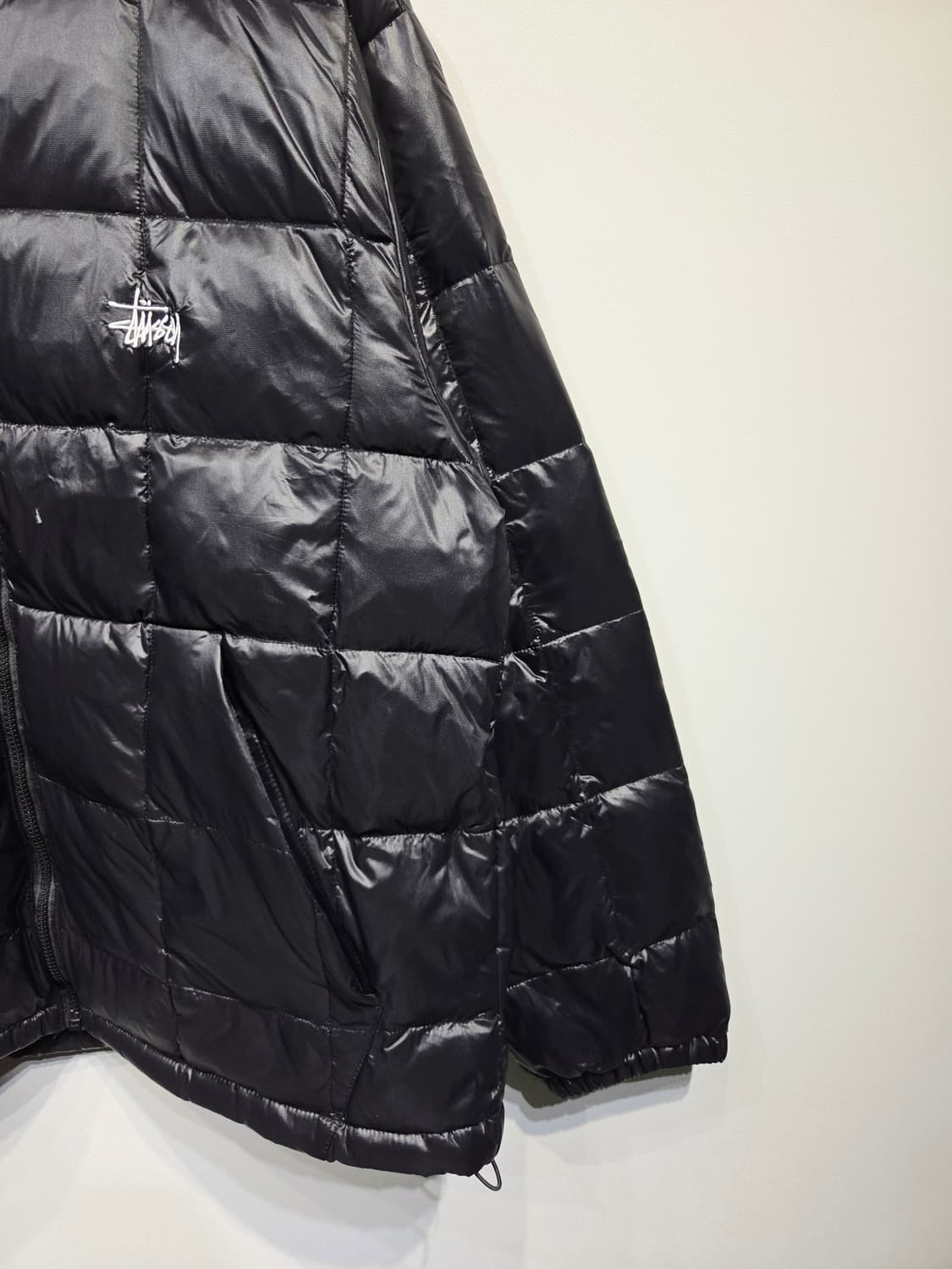 STUSSY 스투시 미드웨이트 푸퍼 다운 자켓 블랙 상품이미지5