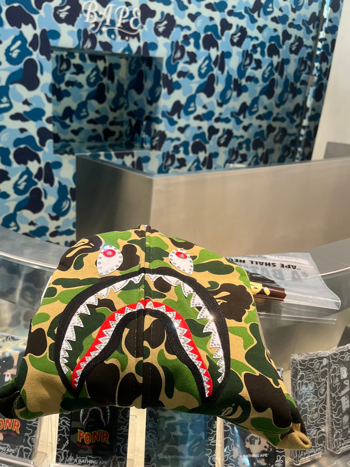 베이프 샤크후드 교환 상품이미지1