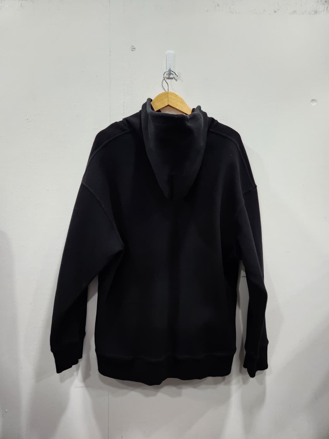 LOGAN 로건 검정색 후드티 남성 100사이즈 상품이미지3