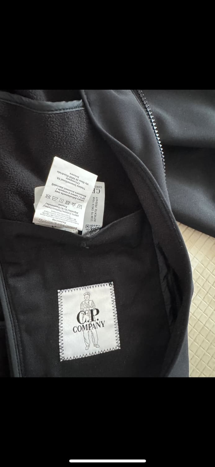Cp컴퍼니 바람막이 쉘 상품이미지3