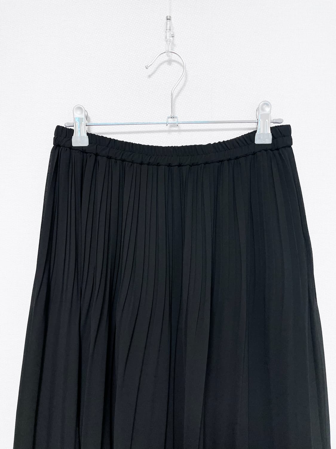 Punching Hem Pleated Midi Skirt - Black 상품이미지6