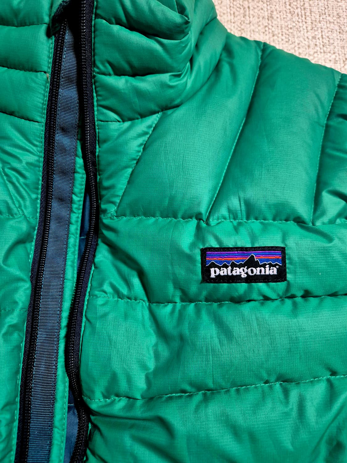 파타고니아 다운스웨터 경량패딩 베스트 상품이미지3
