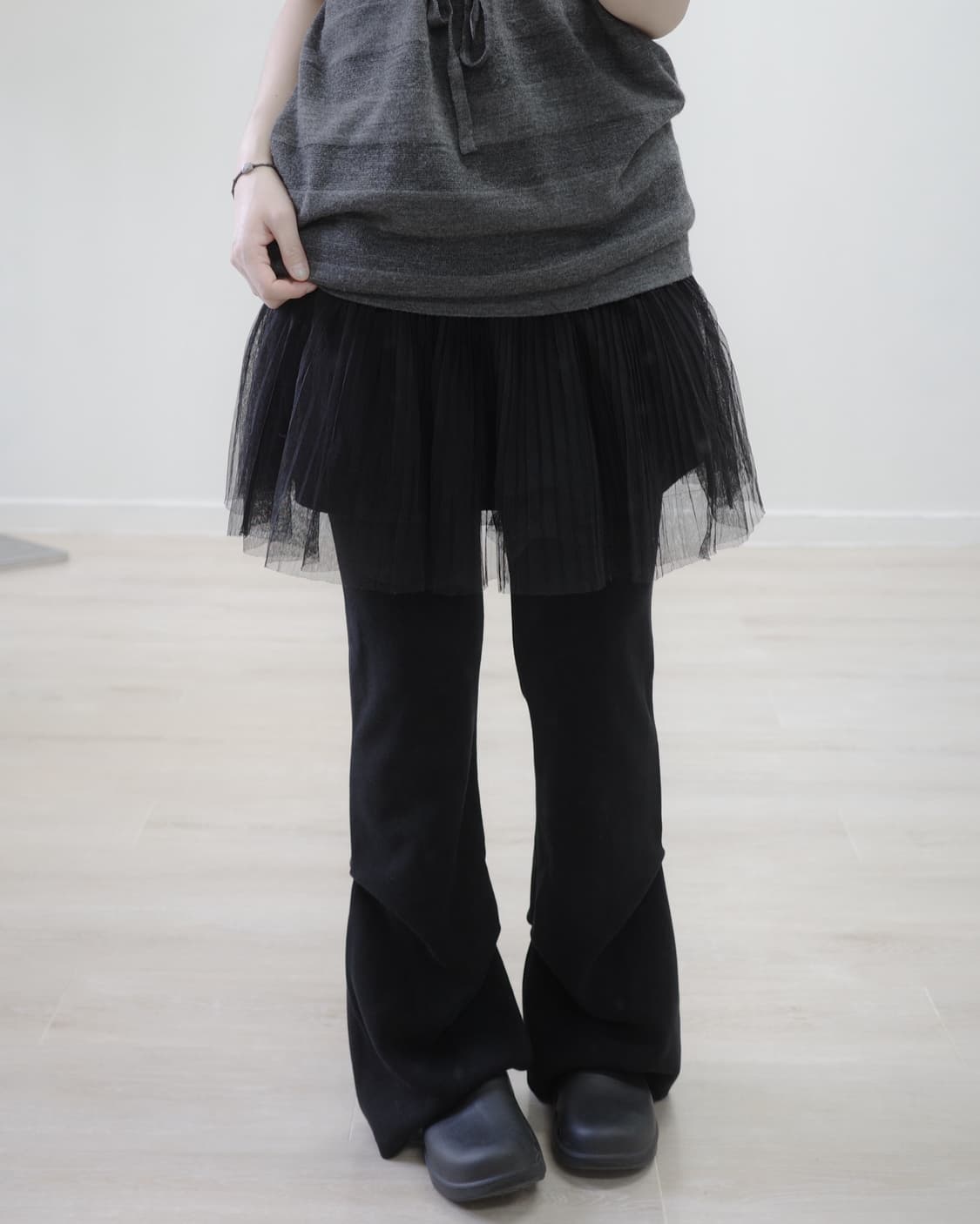 Black pleats sha skirt 상품이미지1