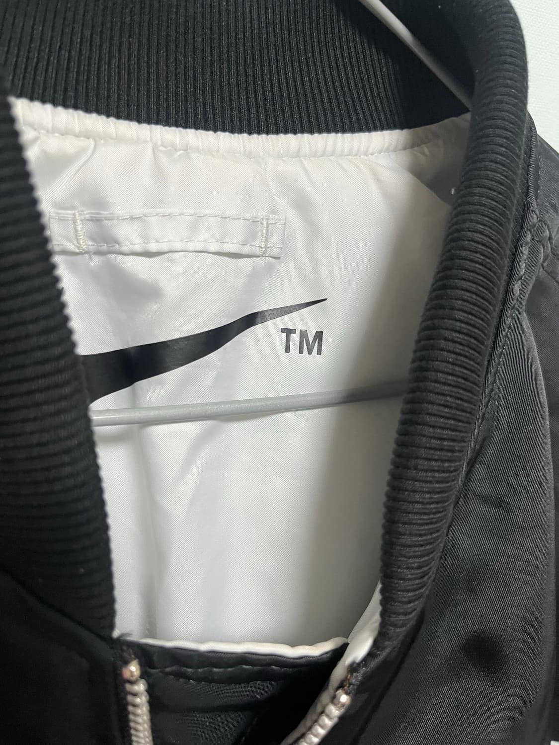 나이키 스우시 봄버 리버시블 패딩자켓 상품이미지4