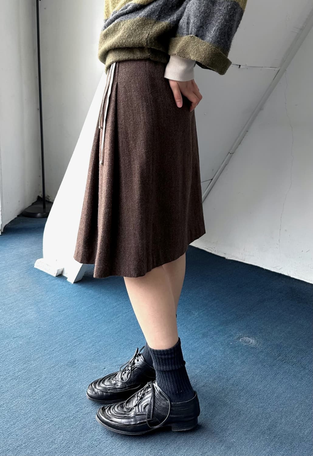 Tweed fabric pleated mid skirt 상품이미지10