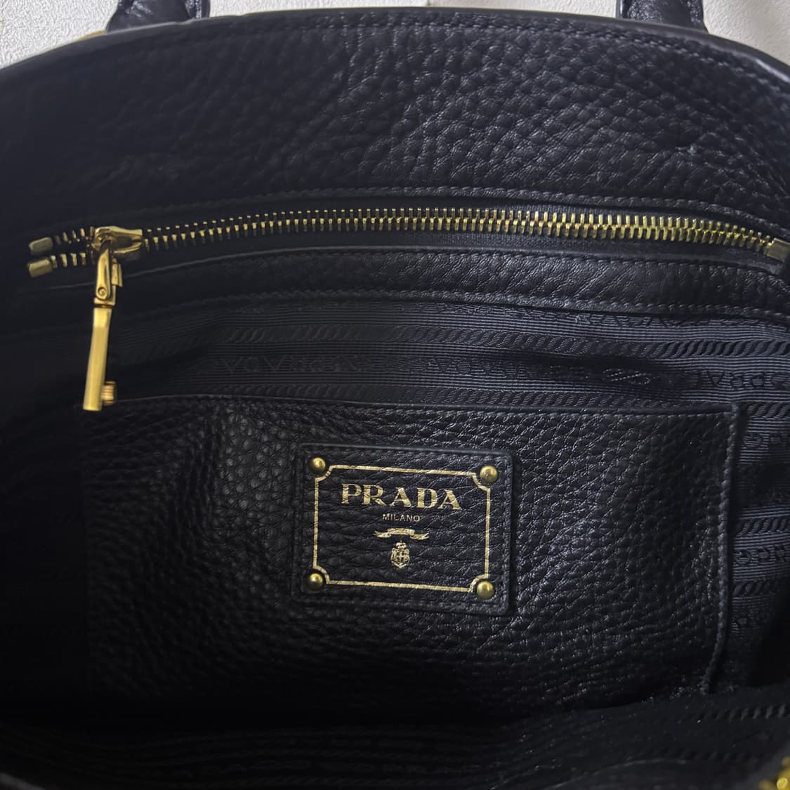 프라다 BN2878 블랙 비텔로 금장 2WAY 토트백 상품이미지7