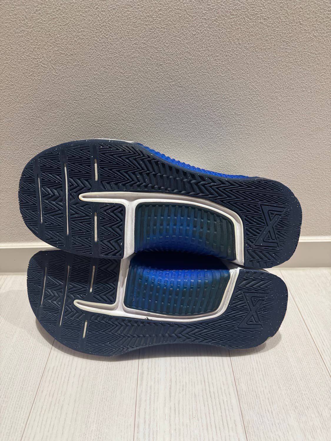 나이키 메트콘 9 흰파 270 상품이미지6