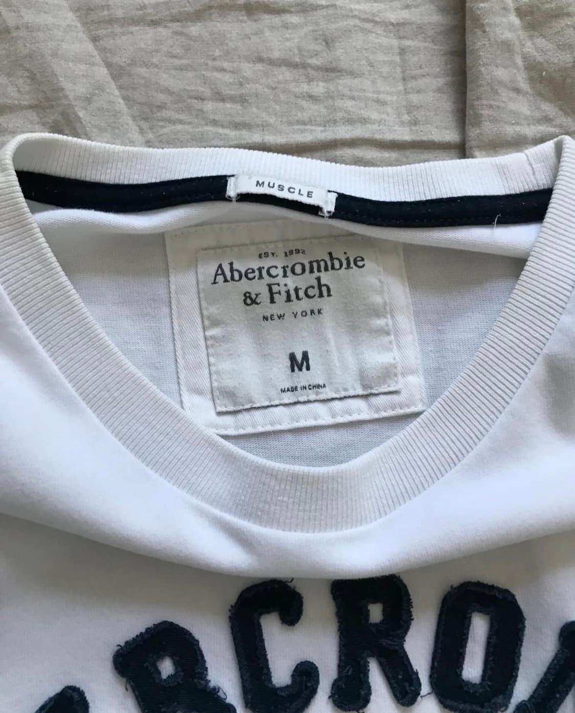 아베크롬비 롱슬리브 화이트 m 상품이미지3
