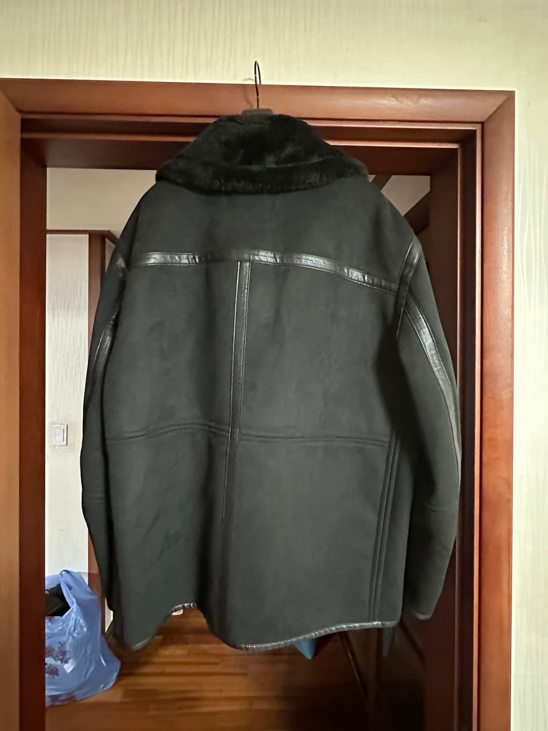 누아클레 NUAKLE 시어링 스웨이드 무스탕 블랙 2번 사이즈 상품이미지2