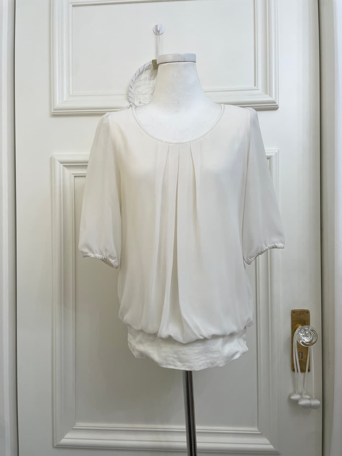 ivory pleats point puff pure blouse 상품이미지1