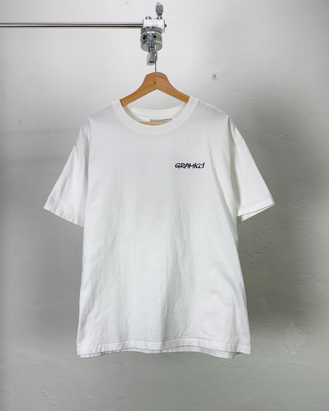 그라미치 화이트 플라워 루즈핏 하프 티셔츠 상품이미지2