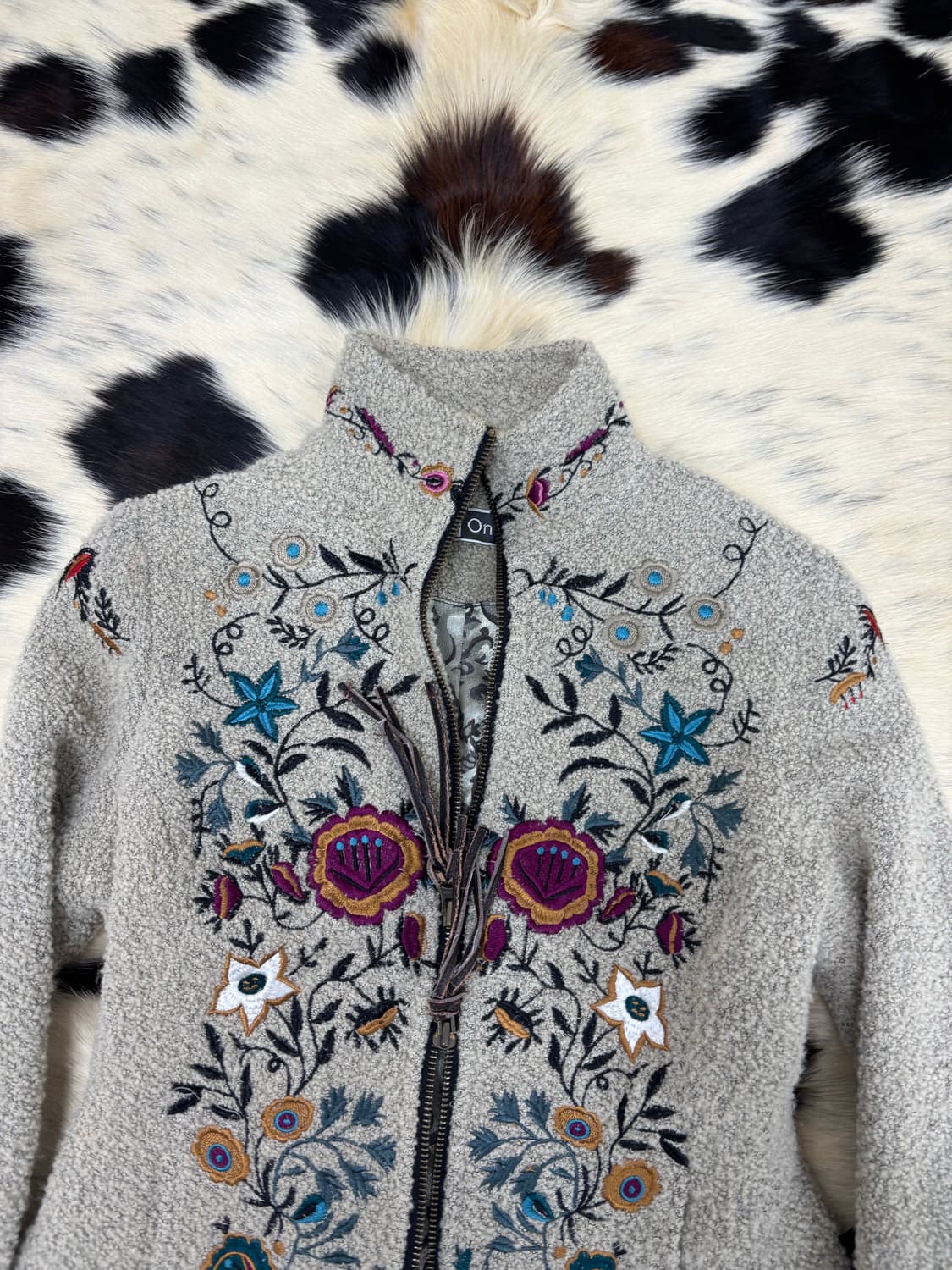 [OZZ ON] Flowers embroidery Wool 2-way Z 상품이미지6