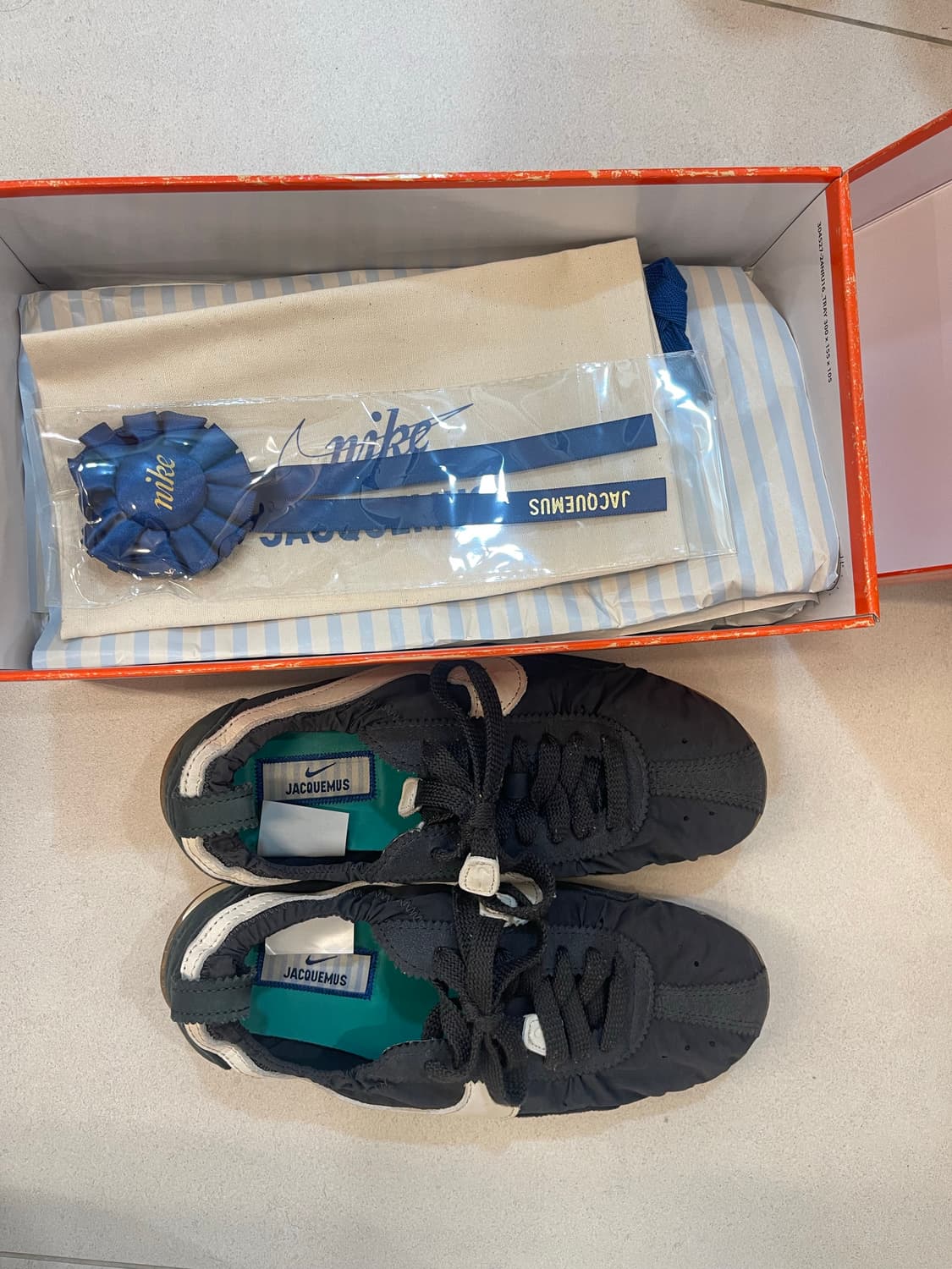 나이키 x 자크뮈스 문 슈즈 240mm 상품이미지1