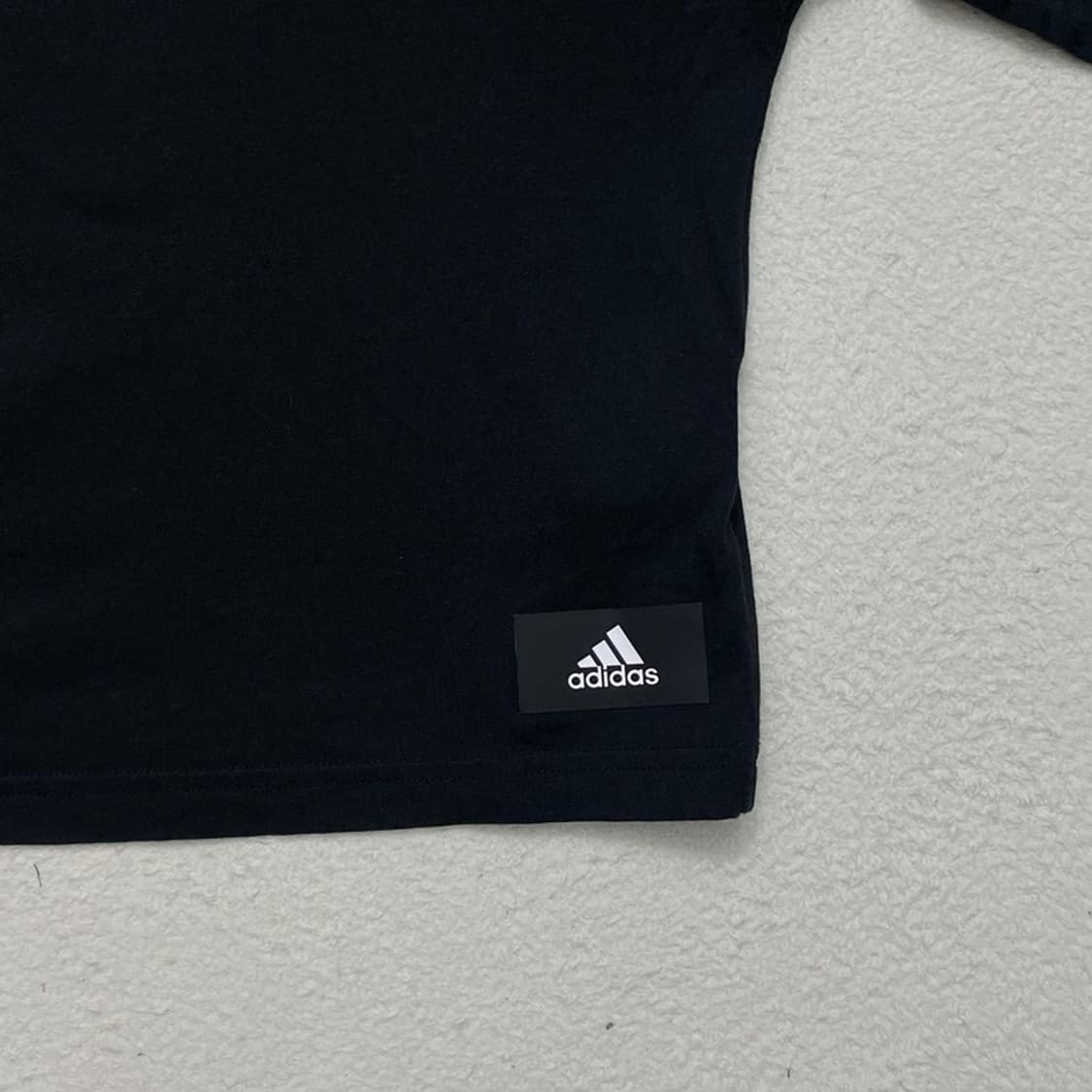 ADIDAS 로고 패치 삼선 크롭 반팔티 블랙 XS 상품이미지2
