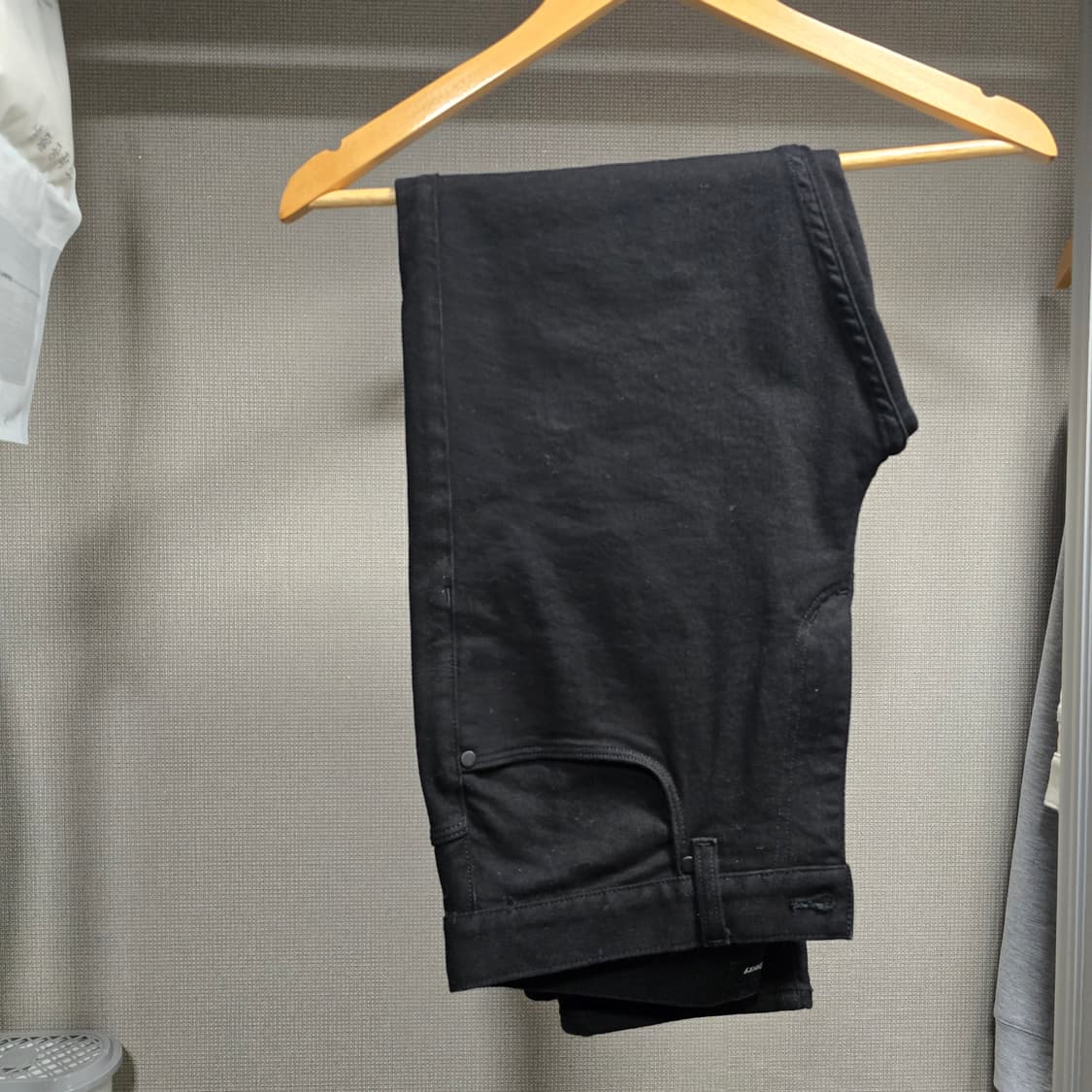 띠어리 라피 블랙진 32 상품이미지1