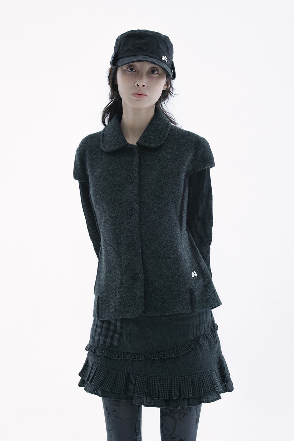 허그유어스킨 라운드 카라 니트 자켓 차콜 상품이미지2