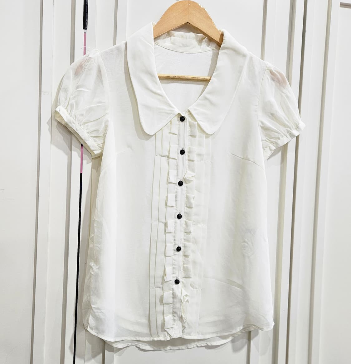 잉그니(INGNI) 빅카라 프릴 블라우스 상품이미지2