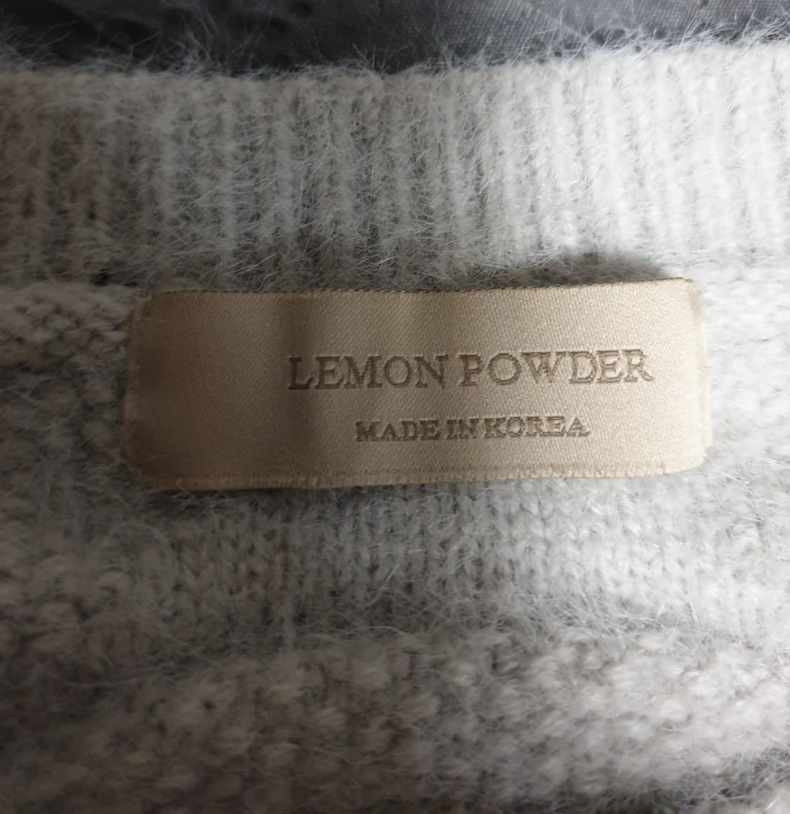 레몬파우더 웨이브 브러쉬드 크롭 니트 스웨터 (F) 상품이미지4