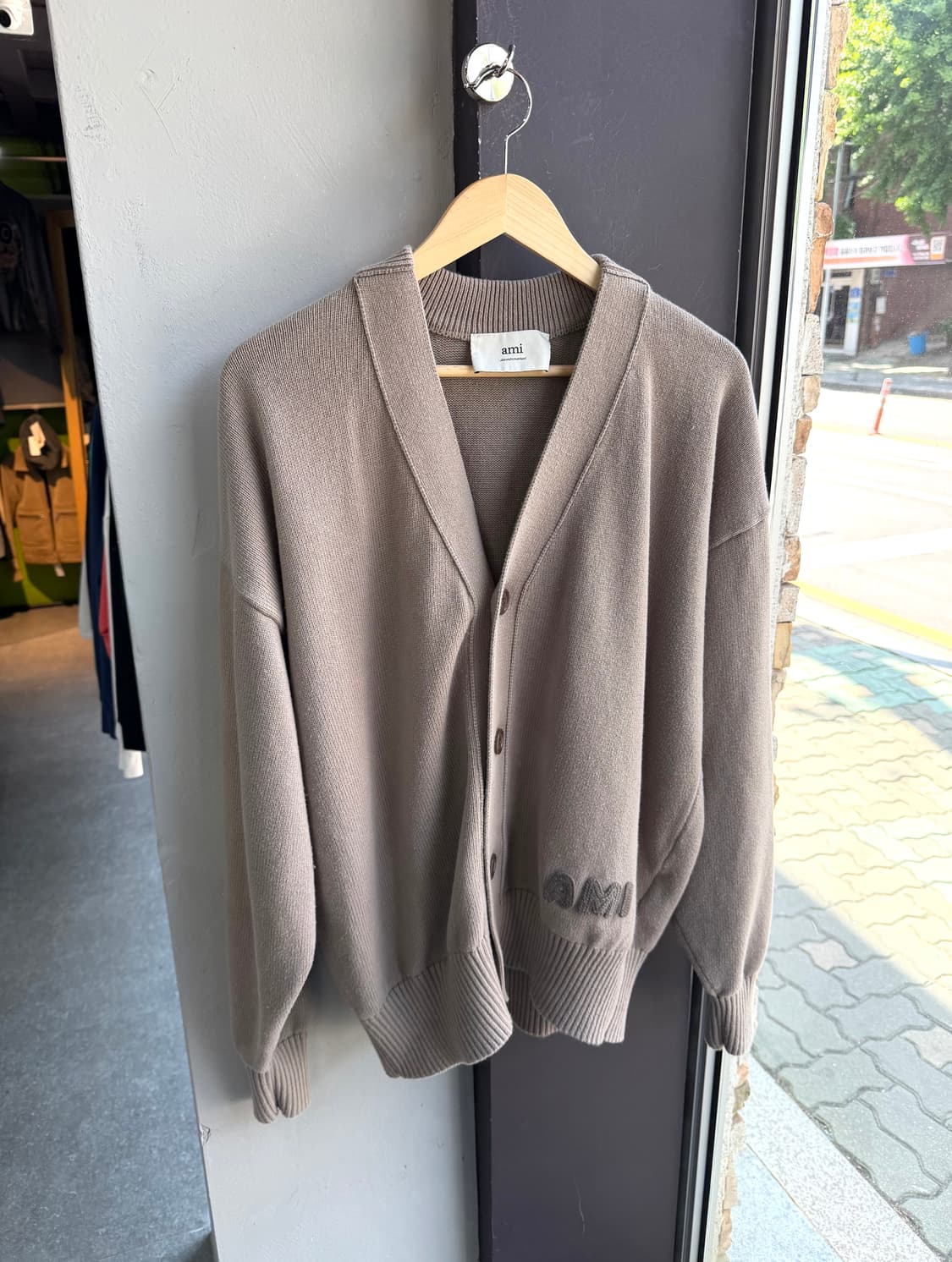 XL/ 아미 25FW 신형 엠브로이드 자수 가디건 상품이미지4