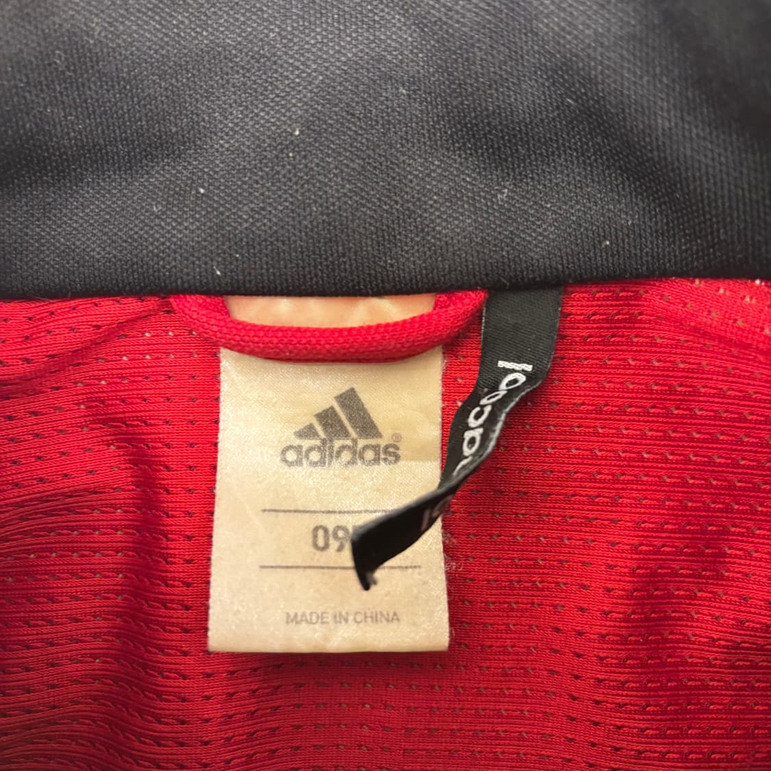 아디다스 이큅먼트 배색 트랙탑 상품이미지3