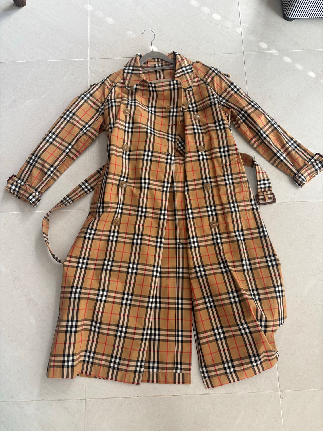 버버리 체크 여성 트렌치 코트 상품이미지1