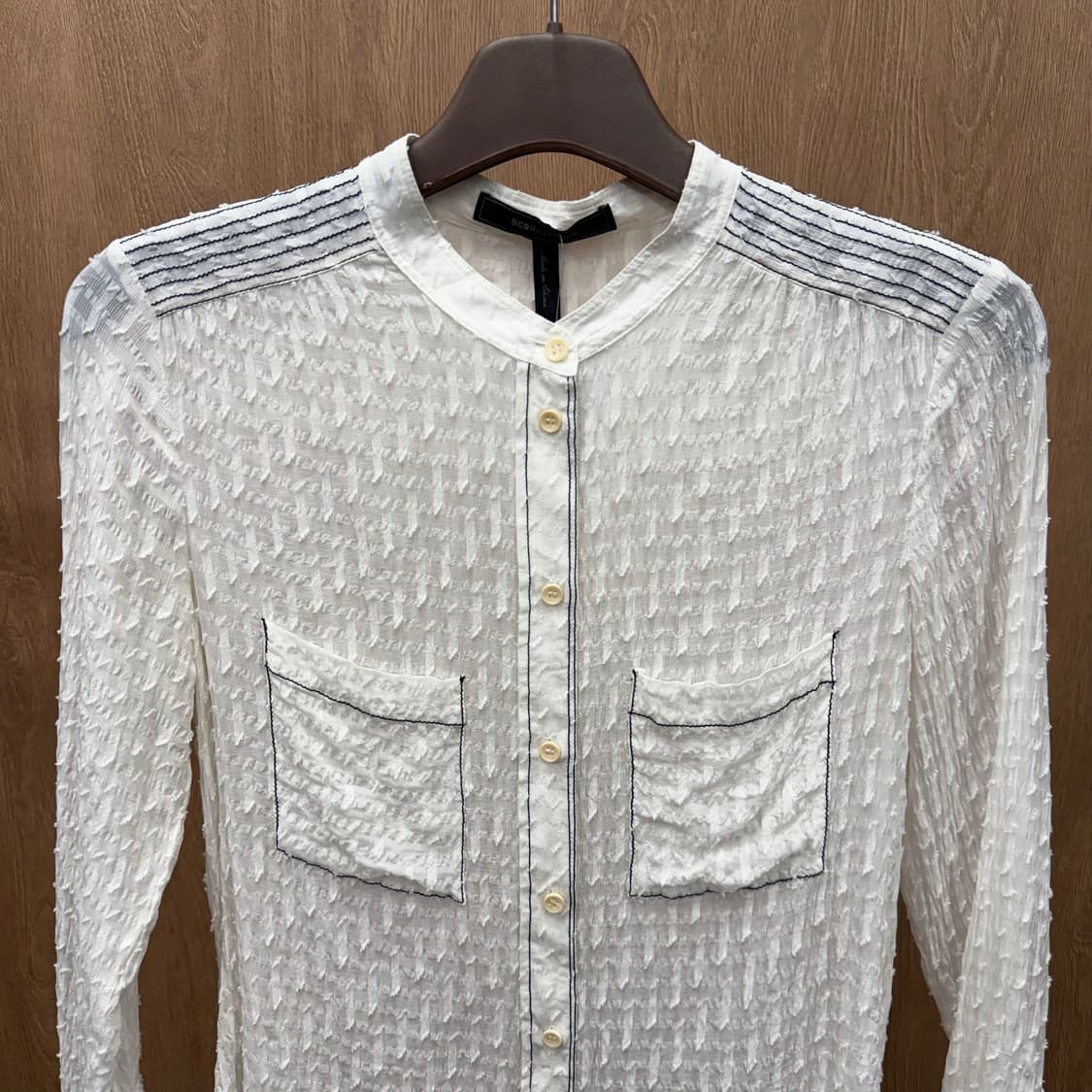 비씨비지 막스아즈리아 셔츠 시스루 숄더 스트라이프 스티치 디테일 화이트 상품이미지4