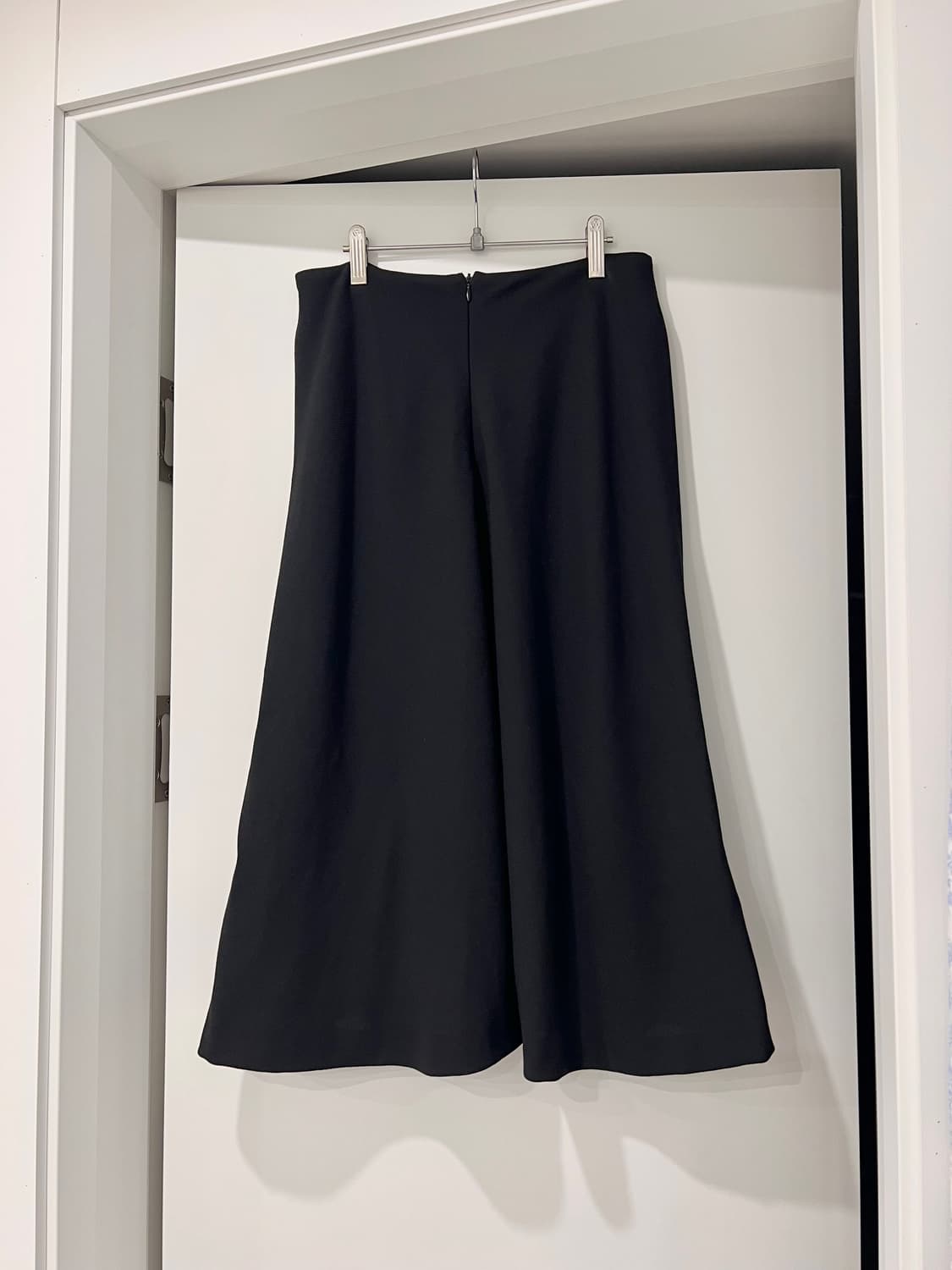 막스마라 블랙 퓨어 뉴 울 100 스커트 Made in Italy 상품이미지2