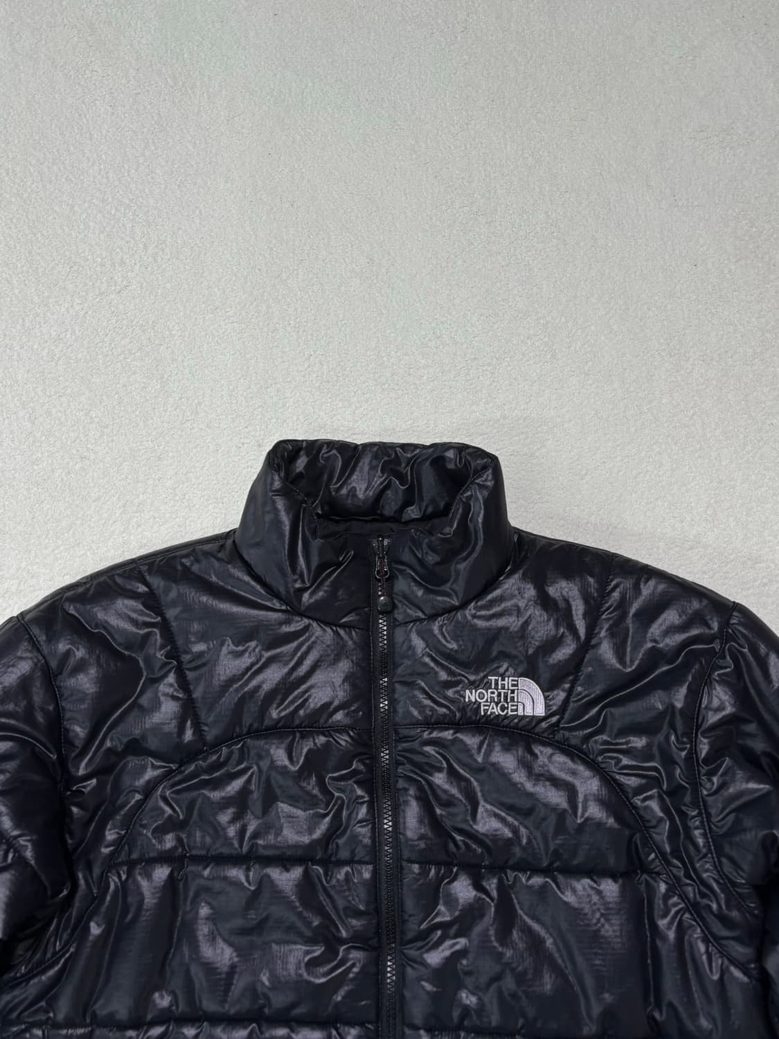 노스페이스 유광 블랙 경량 패딩 100 사이즈 상품이미지2