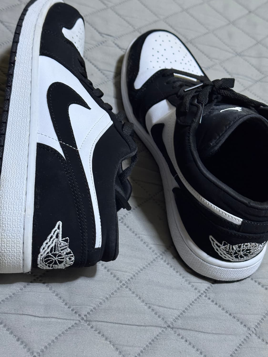 (1회실내착용) 21-22 나이키 에어조던 1 로우 블랙화이트 275 상품이미지2