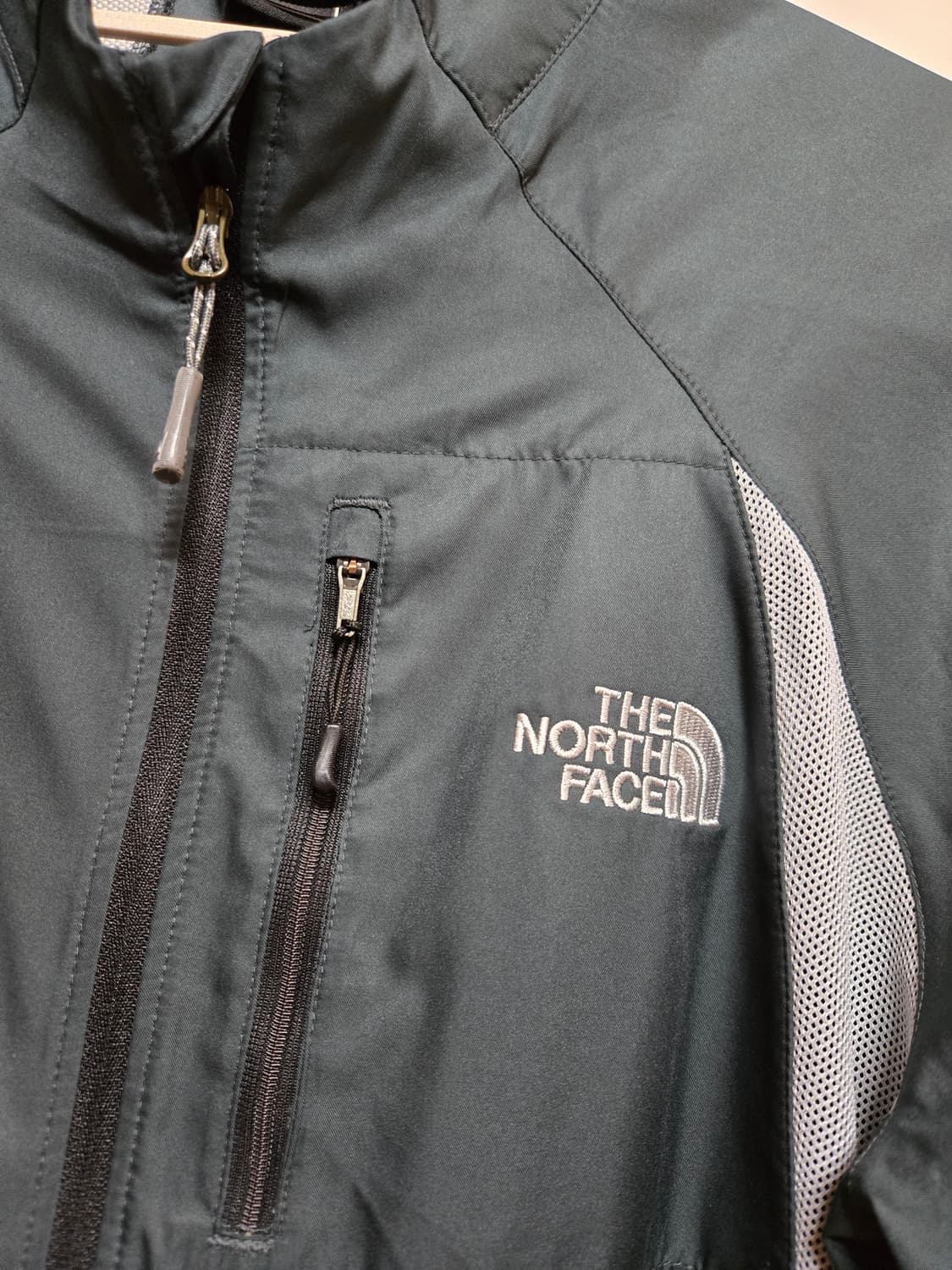 노스페이스 남성 딥그린 바람막이 점퍼 상품이미지3