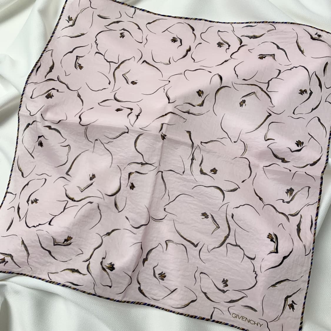 [정품] Givenchy 지방시 꽃 패턴 빈티지 쁘띠스카프 손수건 상품이미지1