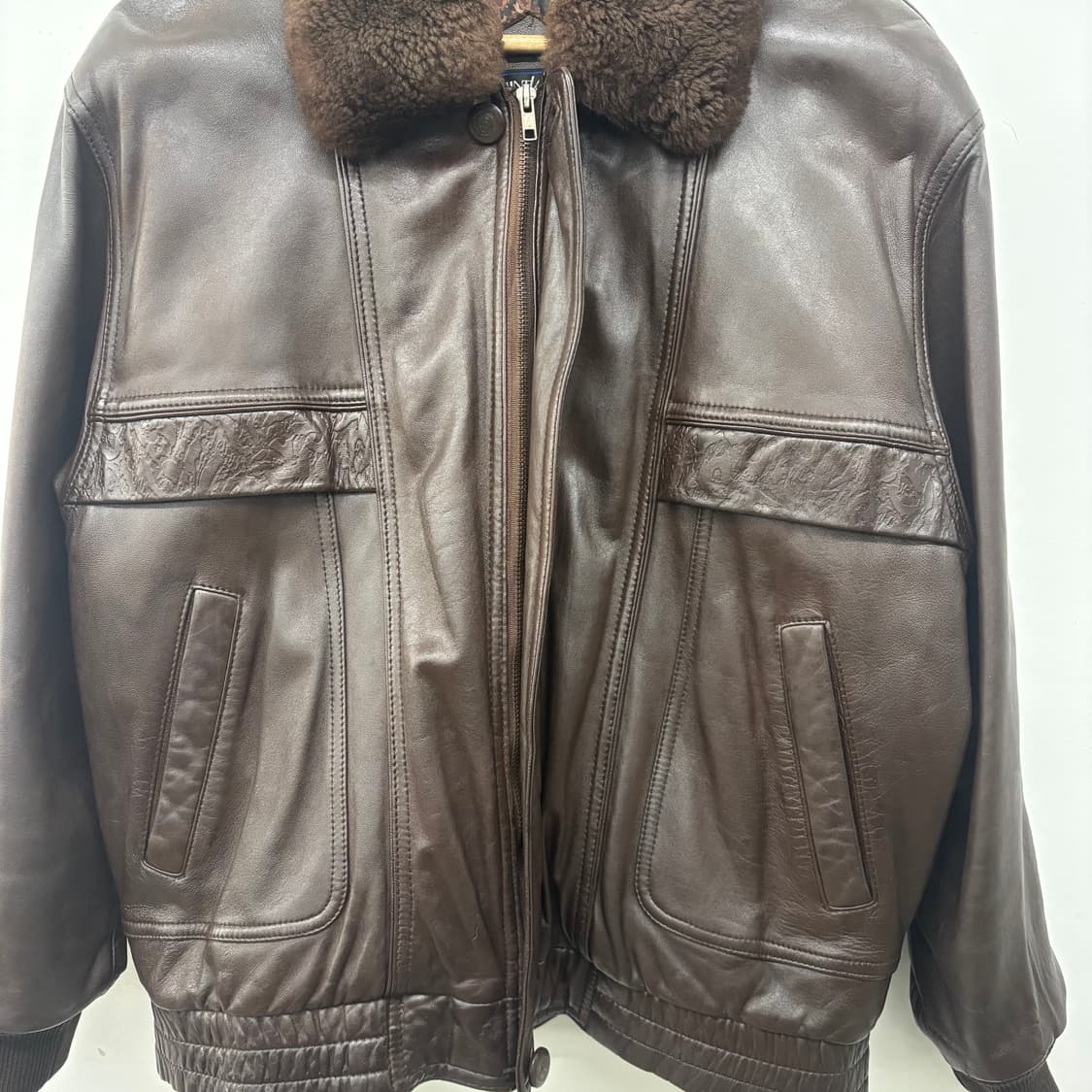 입생로랑 브라운 가죽 무스탕 자켓 남L 상품이미지2